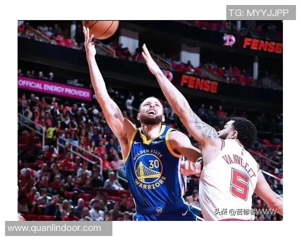 勇士与火箭西部半决赛激战正酣谁能晋级决赛争夺总冠军荣耀