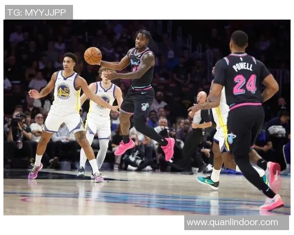 勇士与热火激战国话赛场展现篮球魅力与团队精神的巅峰对决